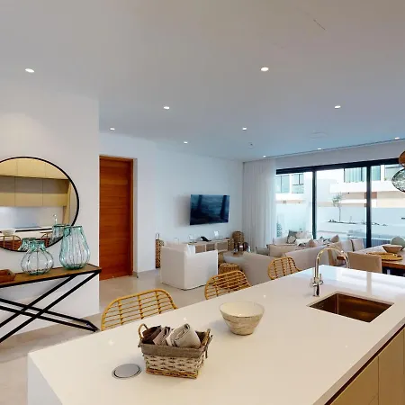 Front Line Sea-view Beach Nefeli At Periyiali Konnos *